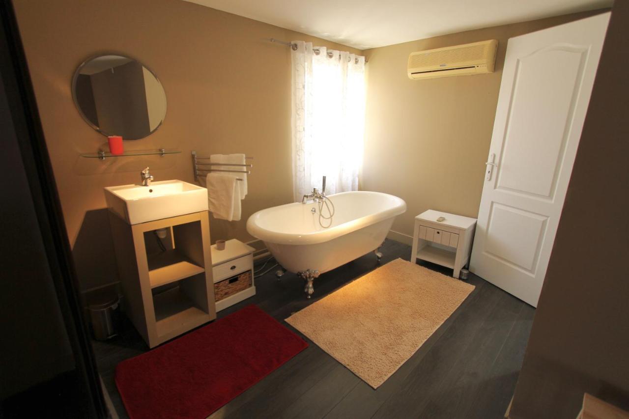 Maison Avec Piscine Et Jardin- 4 Chambres 8 Pers กูแอส์ ภายนอก รูปภาพ